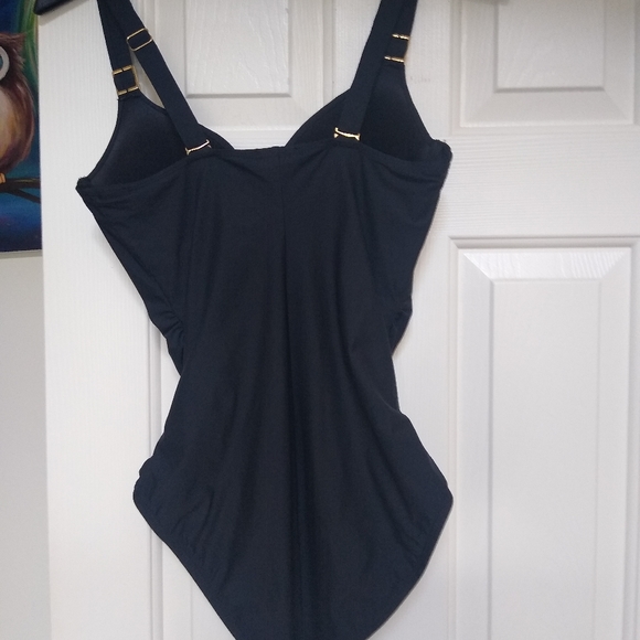 SPANX Swim Spanx Swimsuit Black 8 Bc One Piece Slimming Flattering